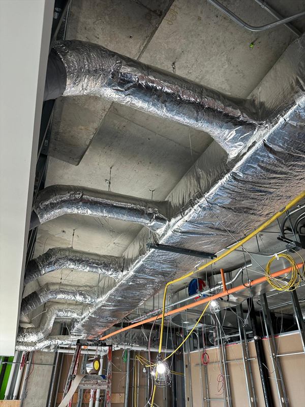 Insulated round ductwork